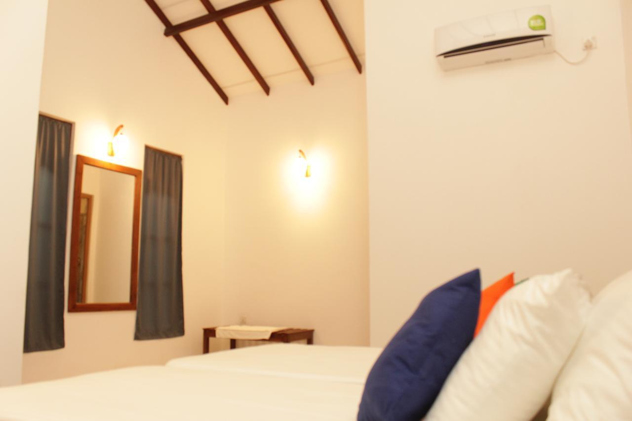 Mowgli Cottage 锡吉里亚 外观 照片