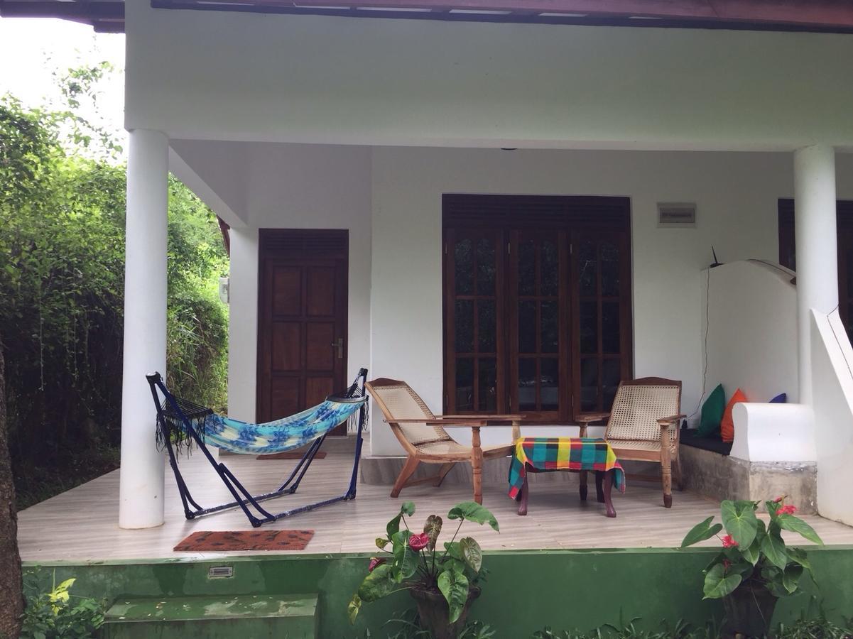 Mowgli Cottage 锡吉里亚 外观 照片